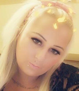 Bella (32) - Komárom - kép 677561