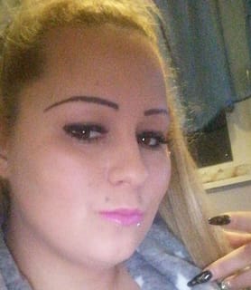 Bella (32) - Komárom - kép 758659