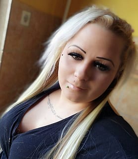 Bella (32) - Komárom - kép 671725