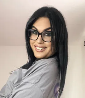 Maja (27) - Győr - kép 1006016