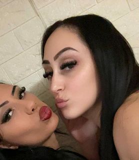 Lezbicsajszik (22) - Pécs - kép 1053478