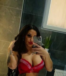 Laura (26) - Tatabánya - kép 1040594