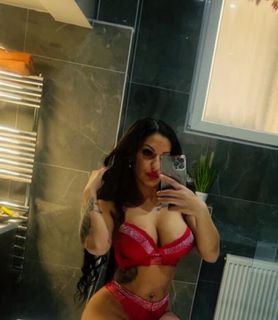 Laura (25) - Debrecen