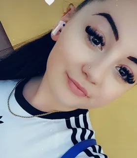 Emili (24) - Debrecen - kép 1034385