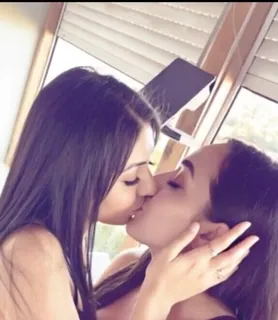 Lezbicsajszik (22) - Szeged - kép 1047690