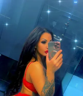 Laura (25) - Debrecen