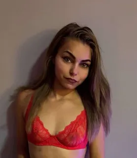 Lara (22) - Pécs - kép 1021374