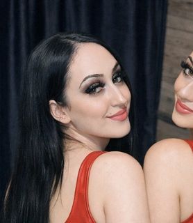 Lezbicsajszik (22) - Pécs - kép 1053450