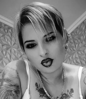 Viky (40) - Pécs - kép 1049697