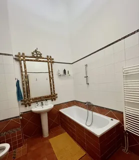 Exhibitionist Doll House - Budapest V. - kép 927856