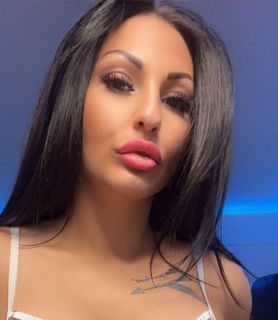 Laura (26) - Tatabánya - kép 1040597