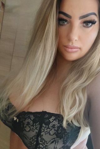 Meli Női szexpartner +36 20 479 6899 fénykép 2