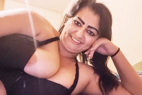 Mira (45) - Budapest