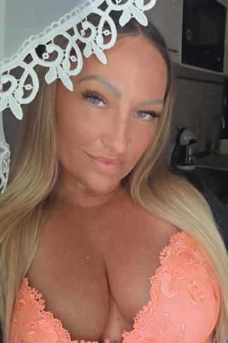 Nyíregyháza, 37 éves escort, Petra
