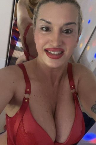 Debrecen, 36 éves escort, Mercedes