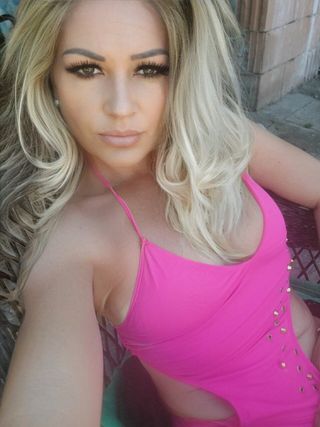 Adrienn Női szexpartner +36 30 140 0562 fénykép 3