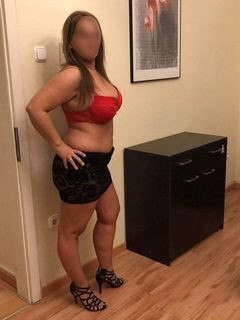 Lola (49) - Debrecen
