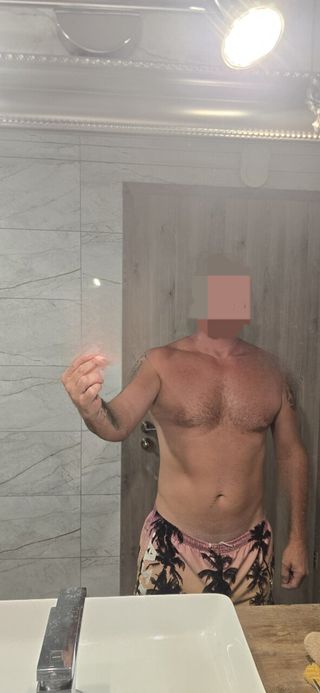 András Férfi szexpartner +36 30 388 9627 fénykép 1