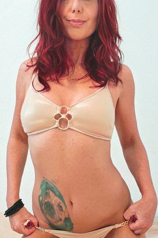 Szekszárd, 41 éves escort, Endzsi