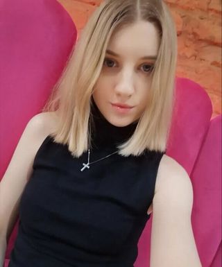 RenikeWEBCAM Női szexpartner +36 20 596 7845 fénykép 2