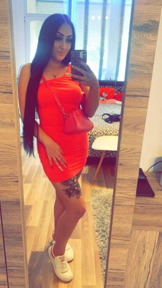 Lizus Webcam Női szexpartner +36 30 467 4643 fénykép 49