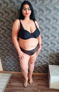 Mira (45) - Budapest