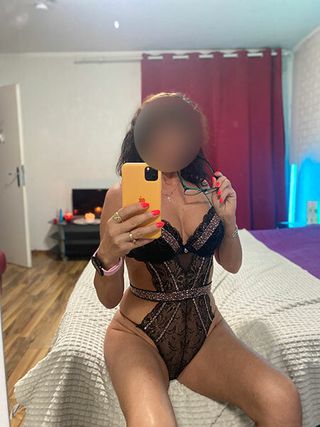 Laura Női szexpartner +36 30 735 2293 fénykép 3