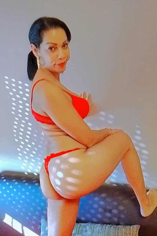 Székely, 28 éves escort, Réka