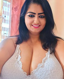 Mira (45) - Budapest
