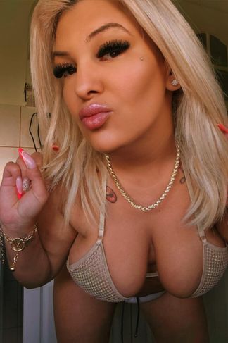 Székesfehérvár, 40 éves escort, Kamilla