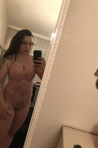 Debrecen, 26 éves escort, Sziszko