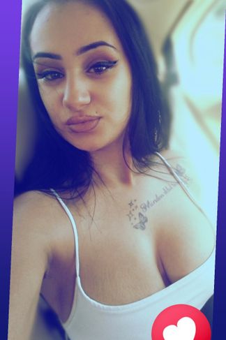 Nyíregyháza, 23 éves escort, Roxy