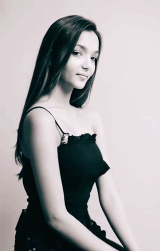 Emese Női szexpartner +36 30 199 7208 fénykép 4