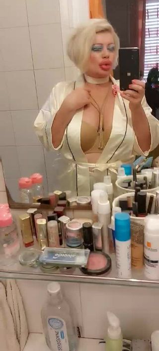 MoniqeVip Női szexpartner +36 30 377 0287 videó 1