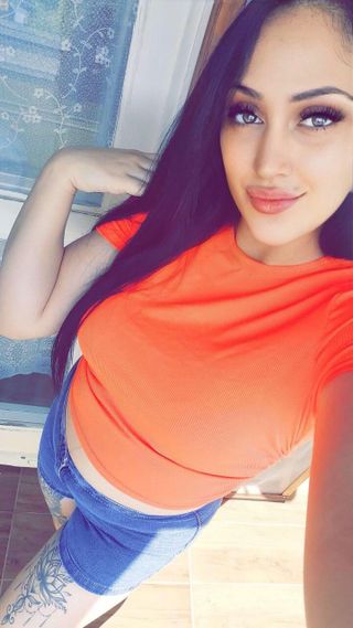 Lizus Webcam Női szexpartner +36 30 467 4643 fénykép 40