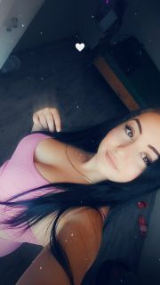 Emili (23) - Debrecen