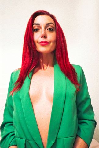 Szekszárd, 41 éves escort, Endzsi