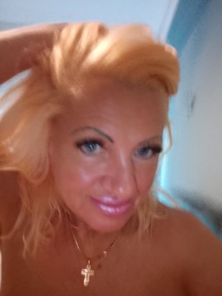 Szamanta Női szexpartner +36 30 318 9641 fénykép 43
