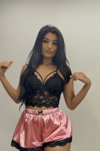 Pécs, 25 éves escort, Dior