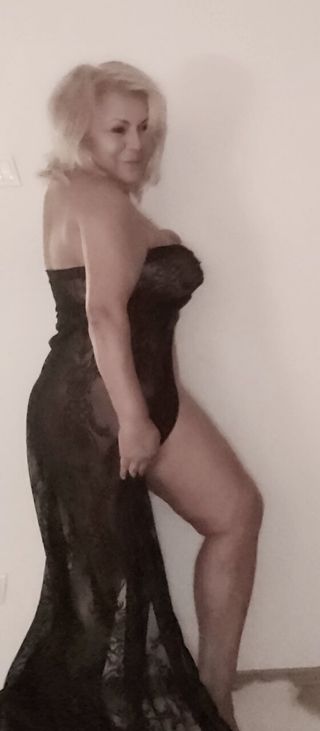 Cherry Női szexpartner +36 30 395 0979 fénykép 4