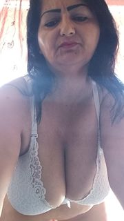 Mira (45) - Budapest