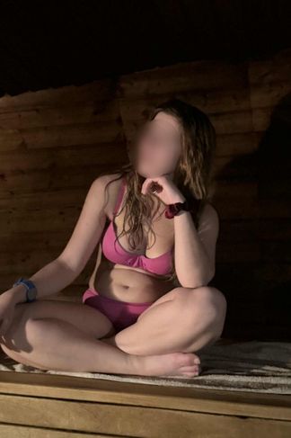 Szombathely, 27 éves escort, Linda