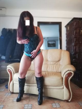 Laura Női szexpartner +36 30 876 3337 fénykép 45