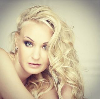 Emmi Női szexpartner +36 70 742 4552 fénykép 2