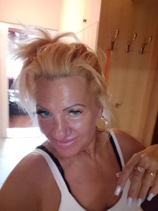 Szamanta Női szexpartner +36 30 318 9641 fénykép 41