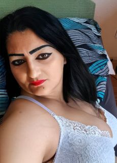 Mira (45) - Budapest