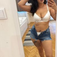 Lizi (28) - Debrecen