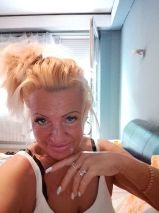 Szamanta Női szexpartner +36 30 318 9641 fénykép 36