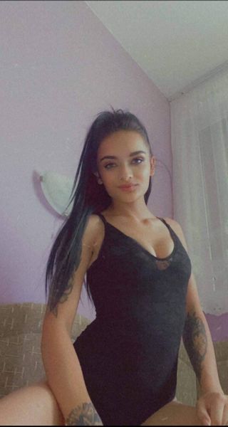 Virág Női szexpartner +36 30 123 1295 fénykép 1