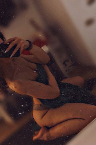 Pécs, 19 éves escort, Zsófi